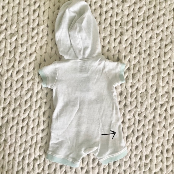 Old Navy Baby Romper - Picture 4 of 4